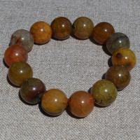 Bracelet from semiprecious stones model 6